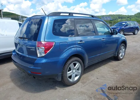 2010 Subaru Forester 2.5X Premium z USA, uszkodzony, nr VIN JF2SH6CC7AG774783